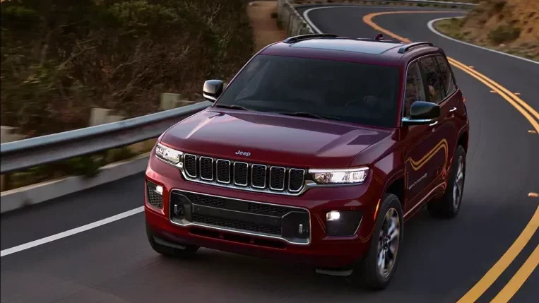 2022-red-jeep-grand-cherokee